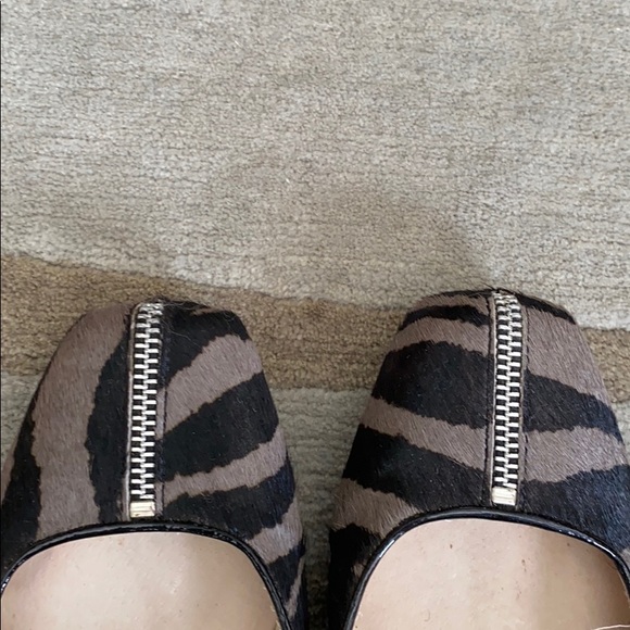 Michael Kora Zebra Flat - Picture 2 of 6